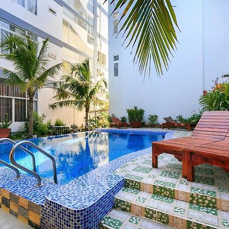 Ruby Hotel דואונג דונג מראה חיצוני תמונה