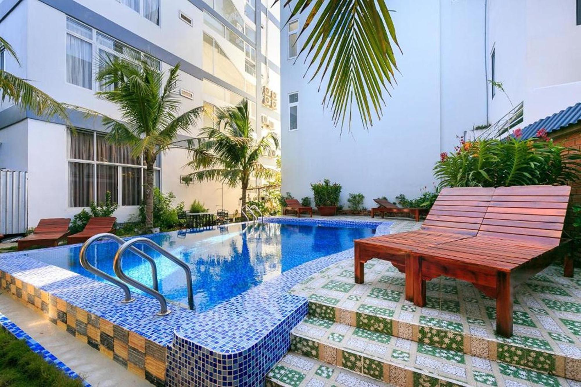 Ruby Hotel דואונג דונג מראה חיצוני תמונה