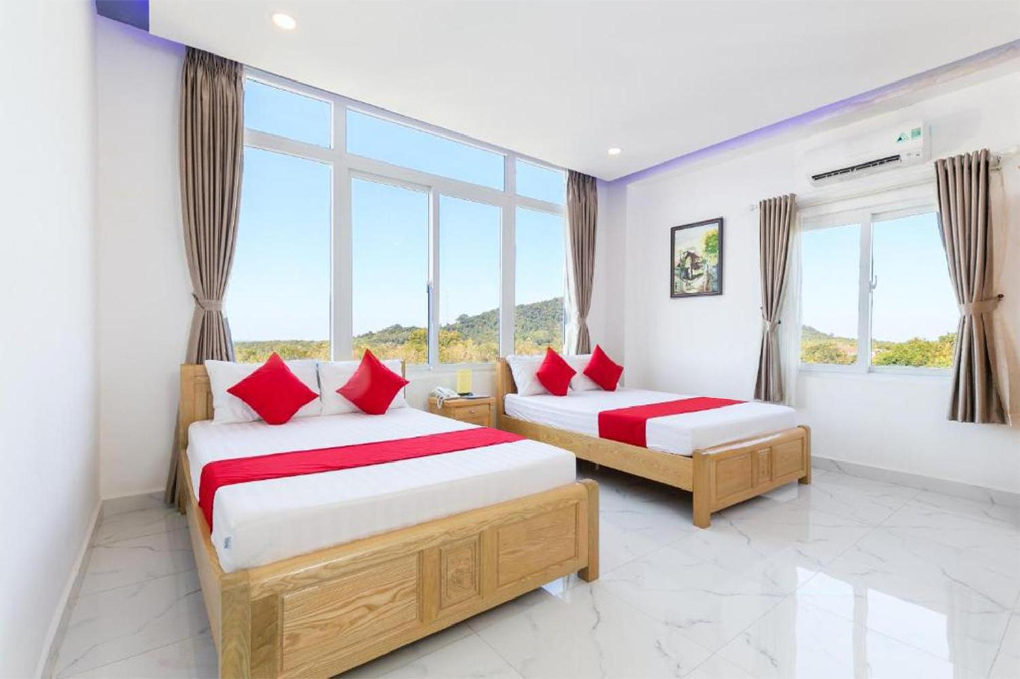 Ruby Hotel דואונג דונג מראה חיצוני תמונה