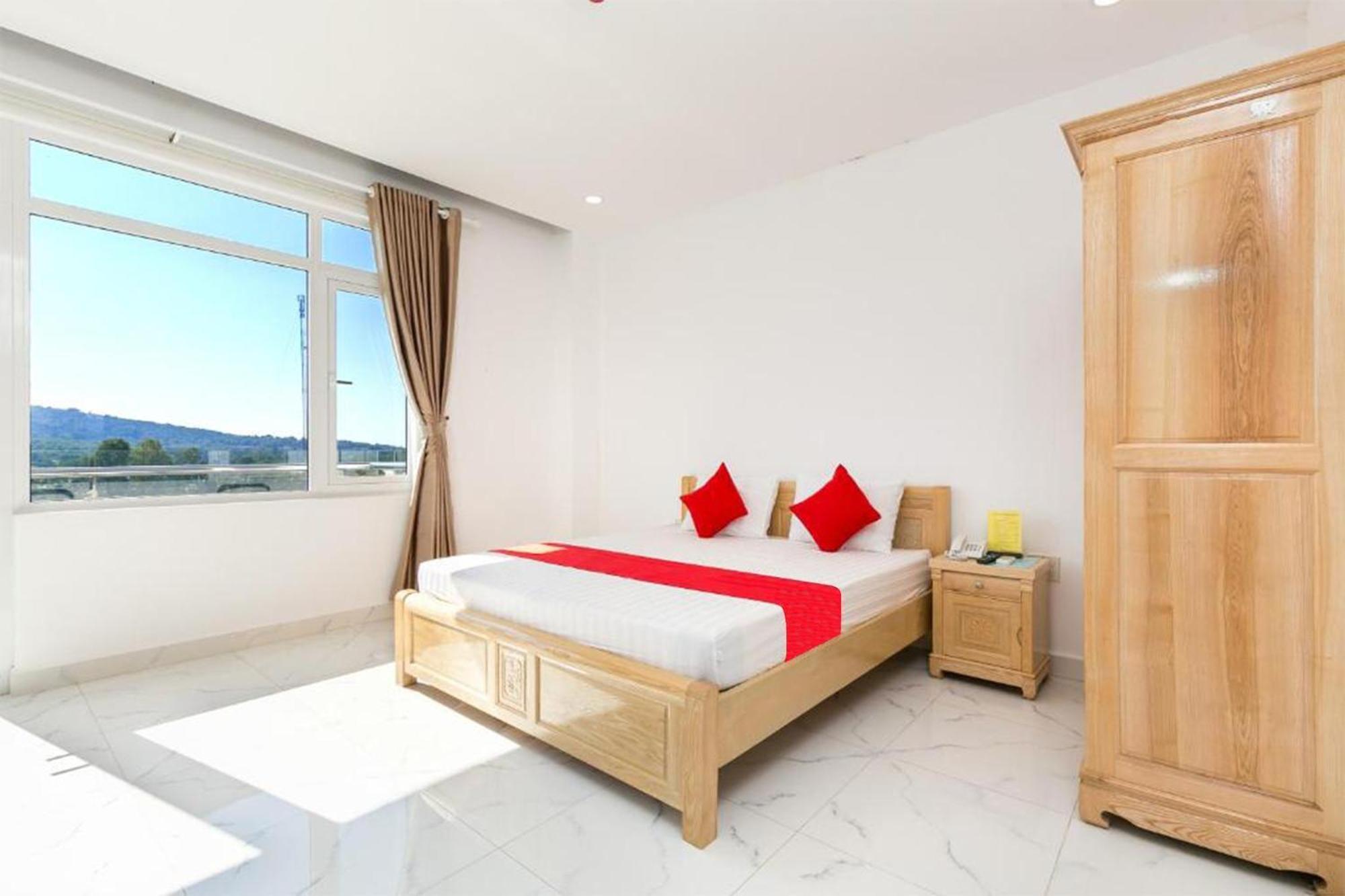 Ruby Hotel דואונג דונג מראה חיצוני תמונה