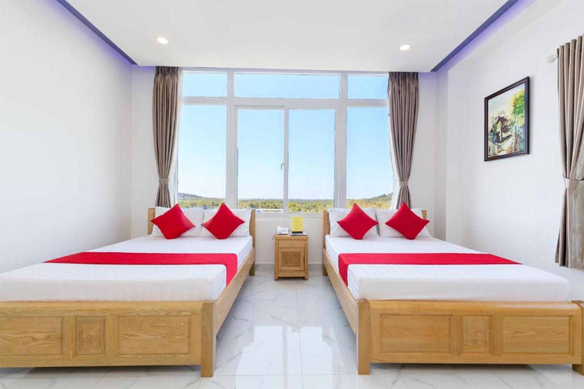 Ruby Hotel דואונג דונג מראה חיצוני תמונה